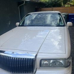 1996 lincoln town cartier