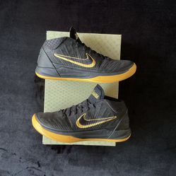 Men’s Nike Kobe AD Mid BM Size 9.5