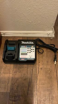 Makita 40V Max XGT Fast Charger DC40RC