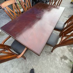 Solid Wood Dining Table Set w/ 6 Chairs – Expandable Leaf – Great Condition