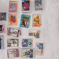 Vintage TOPPS and O PEE CHEE Hockey Cards 