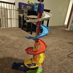 Single Car Race Track