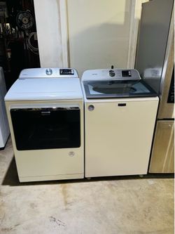 Maytag set  washer machine and gas dryer everything works we deliver