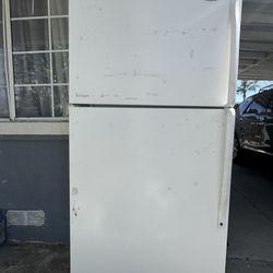 GRATIS **** FREE**** Refrigerador Whirlpool 