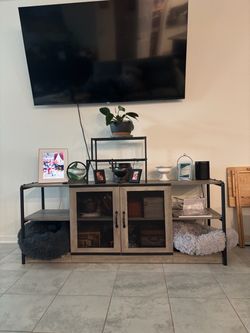 Tv console