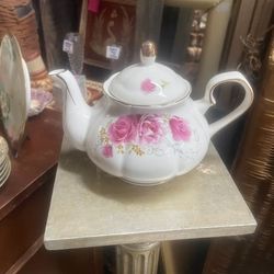 Pink Rose Teapot 