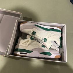 Jordan 4 Retro Pine Green SB