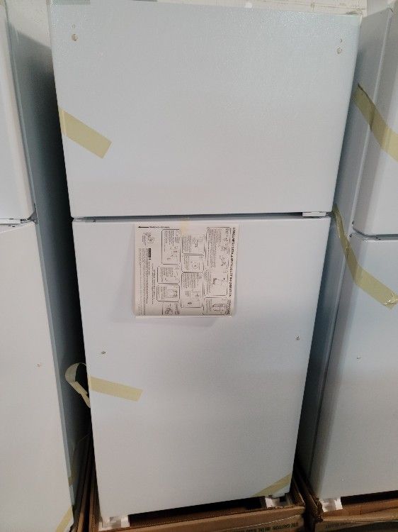 🚨 New 28" GE - 16.6 Cu. Ft. Top-Freezer Refrigerator - White GTS17GTNRWW