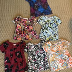 Lot Of Women’s Scrubs Tops And Pants (12 Pieces)
