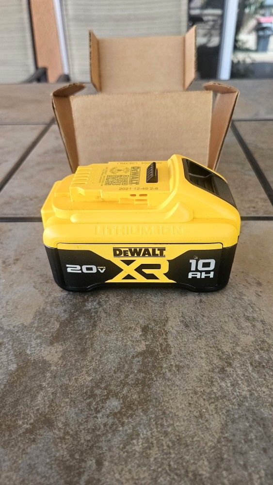 Dewalt Battery 10 Amp New