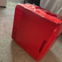 Fridgaire Mini Fridge Portable