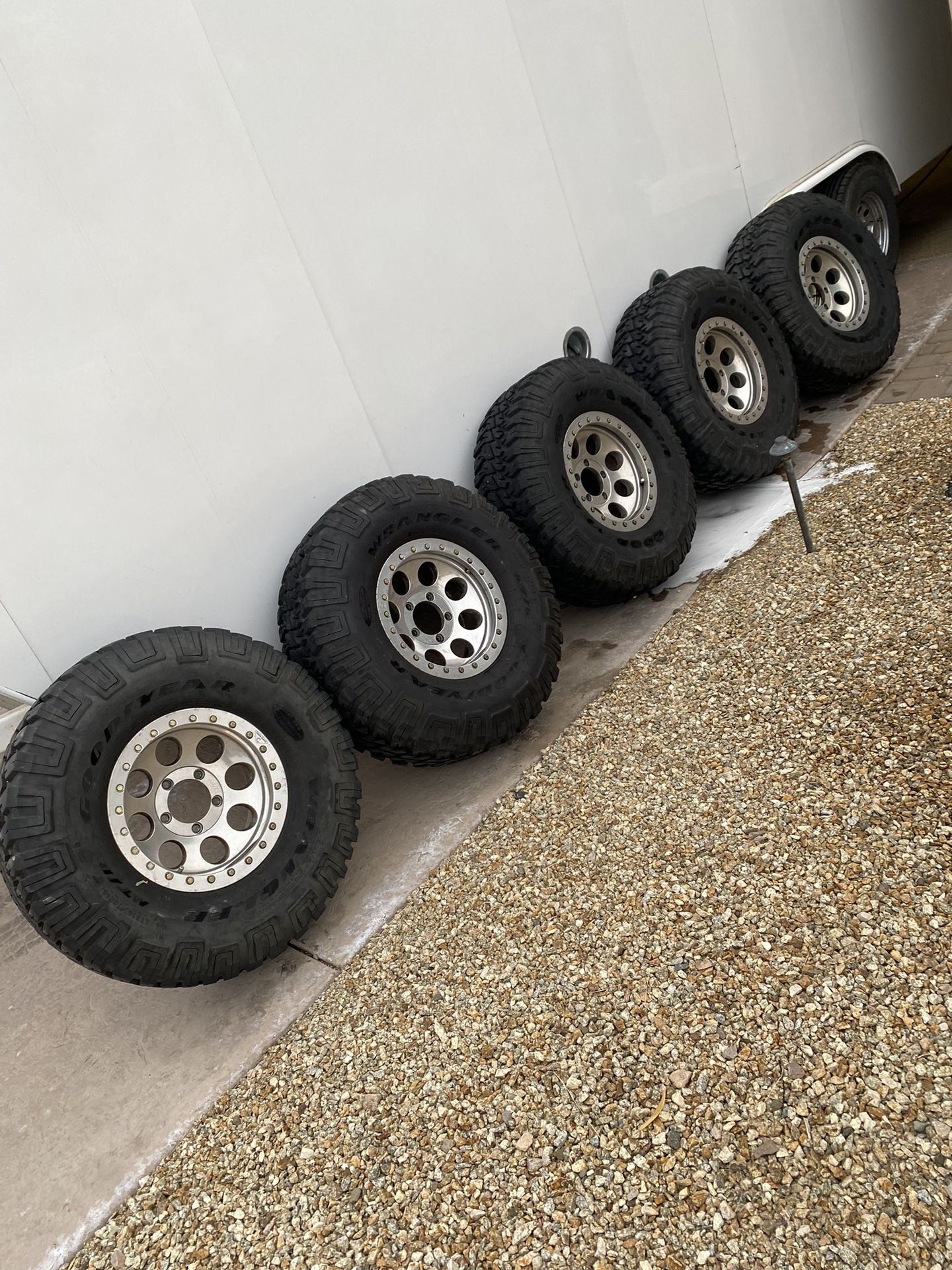 Mickey Thompson Classic II Beadlock Wheels
