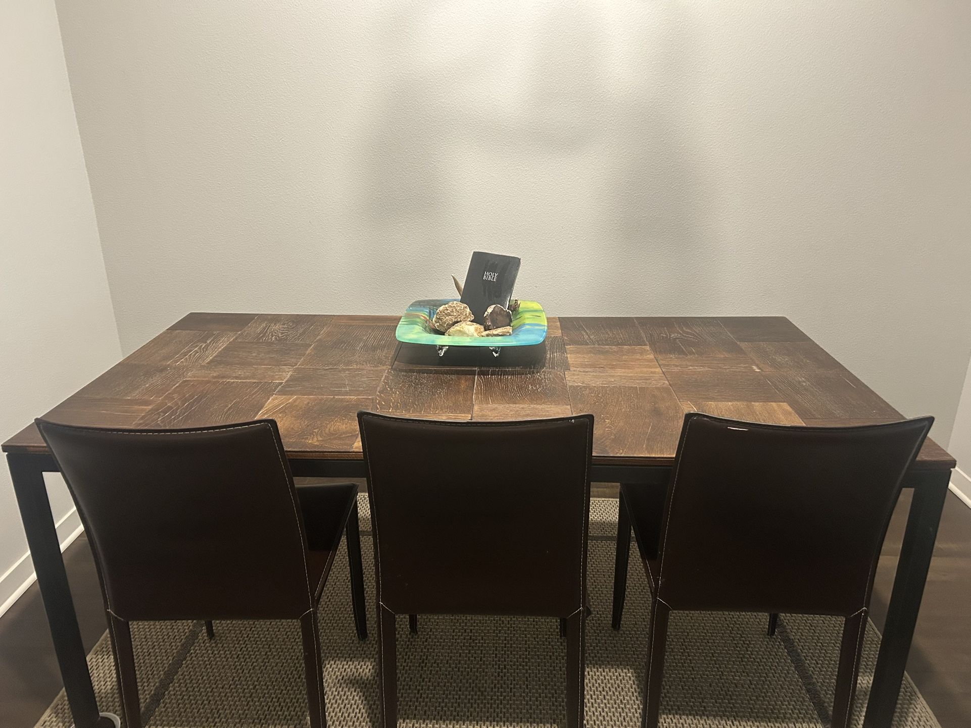 table for sale, need to sell it in 3 days