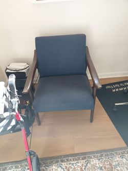 Like new chair never used