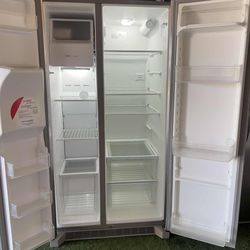 FRIGIDAIRE REFRIGERATOR