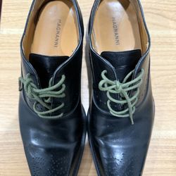 Magnanni men shoes size 8-9