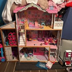 Doll House 