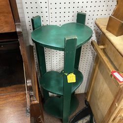 Green Heart Tiered Shelf Plant Stand