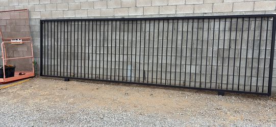 Gate