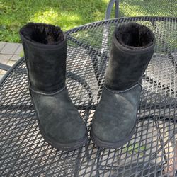 UGG Black Short Boots Size 5