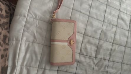 Wristlet