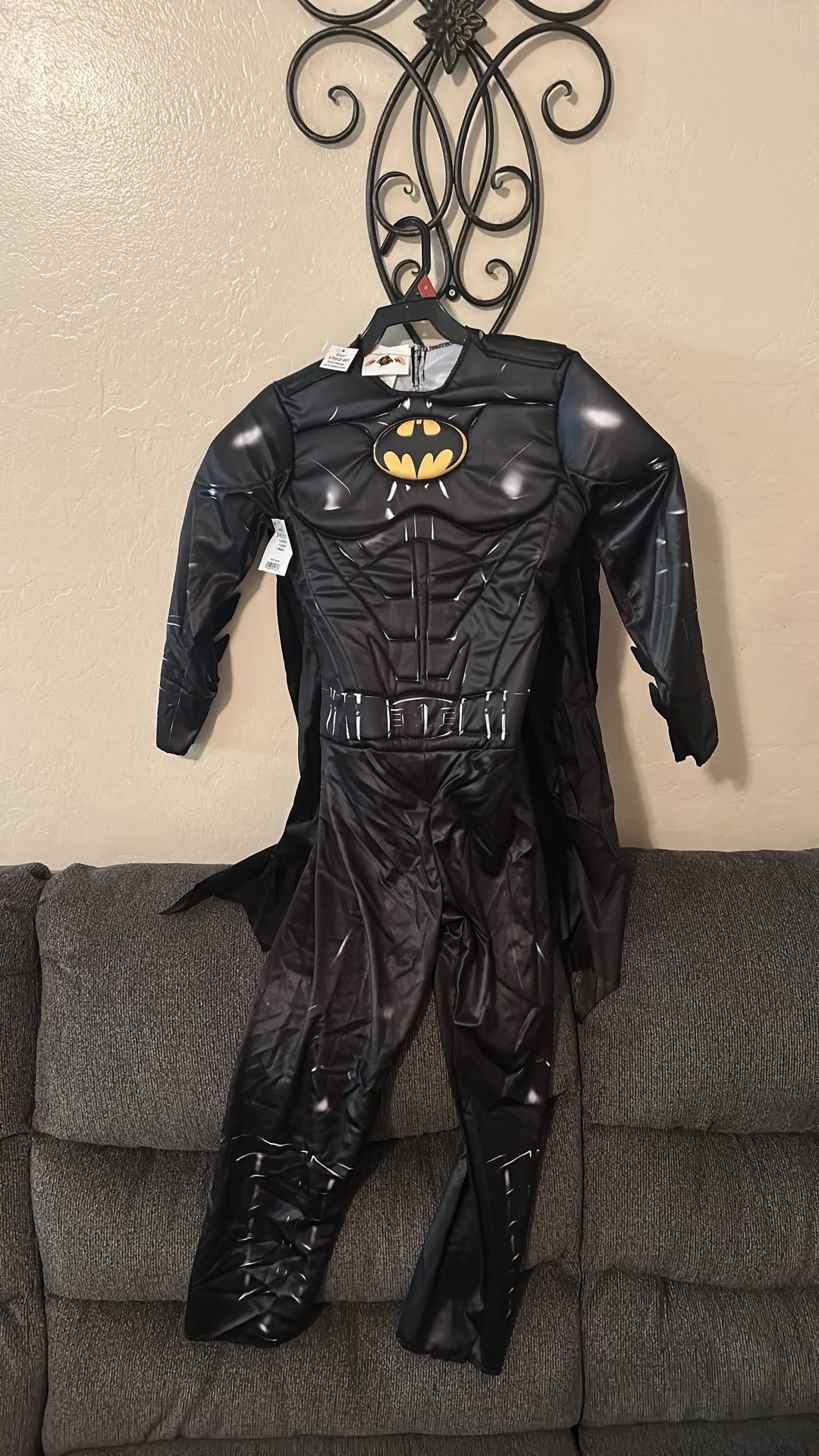 Kids Batman Costume- New -Medium 