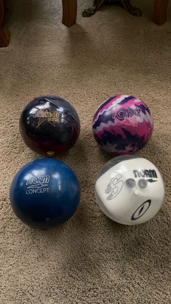 BOWLING BALLS & 4 BALL BOWLING BAG