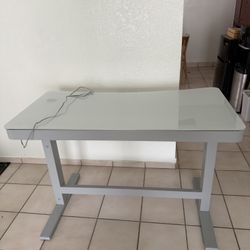 Electronic Height Adjustable Desk 