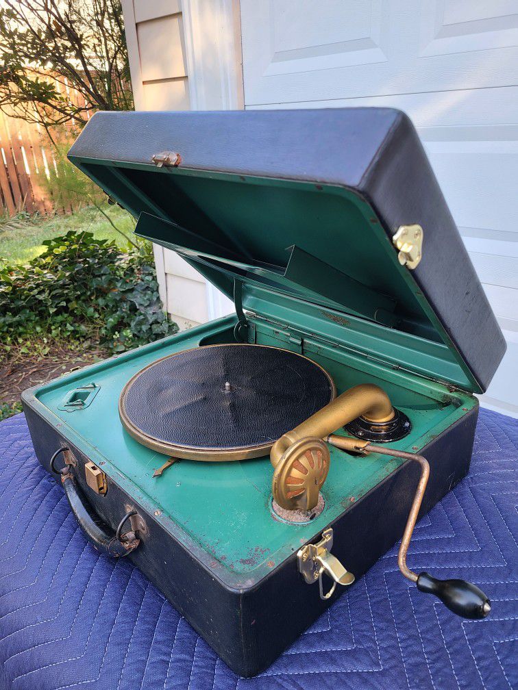 AMAZING SOUNDING 1928 Antique Portable Orthophonic Victrola Phonograph Record Player 
