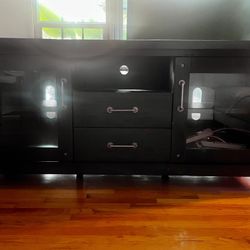 Jaxon 68” TV Stand, Glass Doord