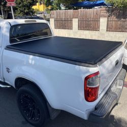 2000 to 2006 Toyota Tundra 6.5ft Roll Up Bed Cover