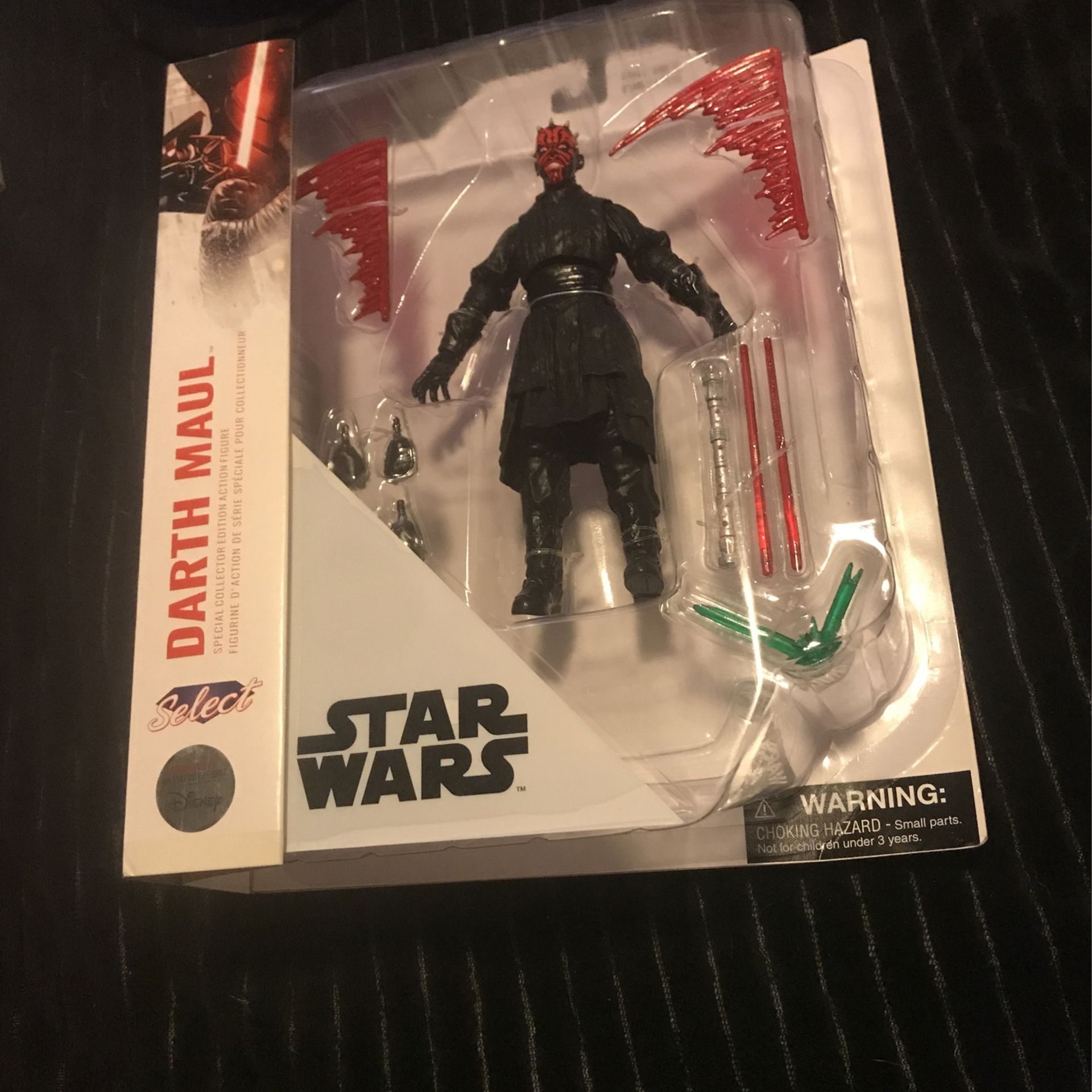 Darth Maul Action Figure By Diamond Select