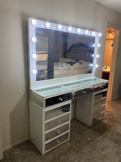 Vanity $625