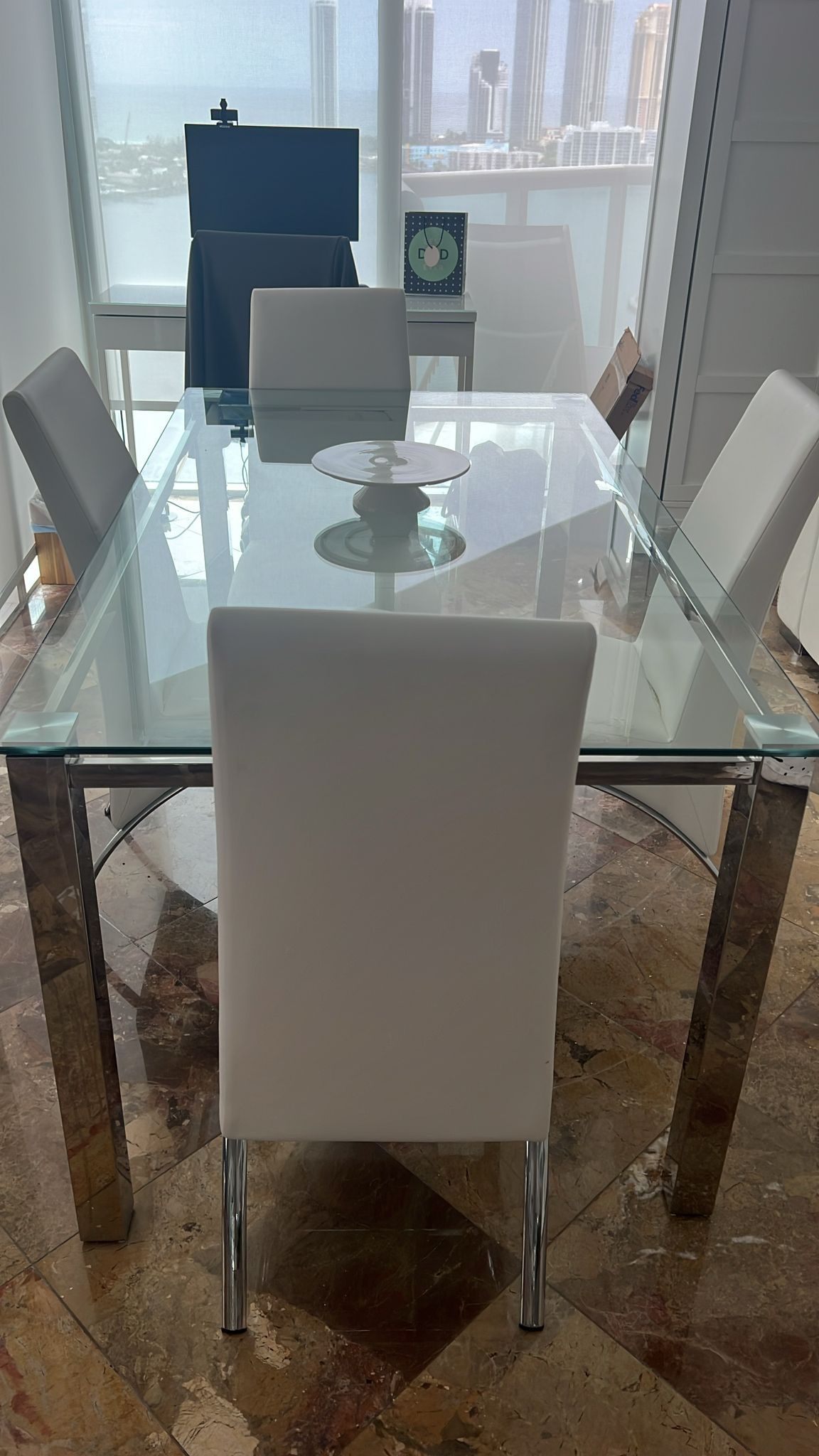 High End Table With Chairs