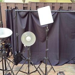 Escenario Para Fotos, Tiene Cuatro Luces Y Dos Escenarios 