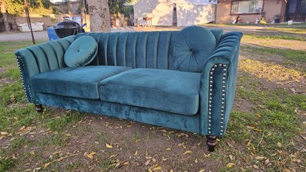 Green Sofá 🛋