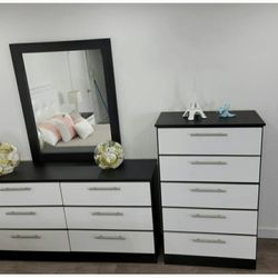 Dresser With Mirror And Chest 