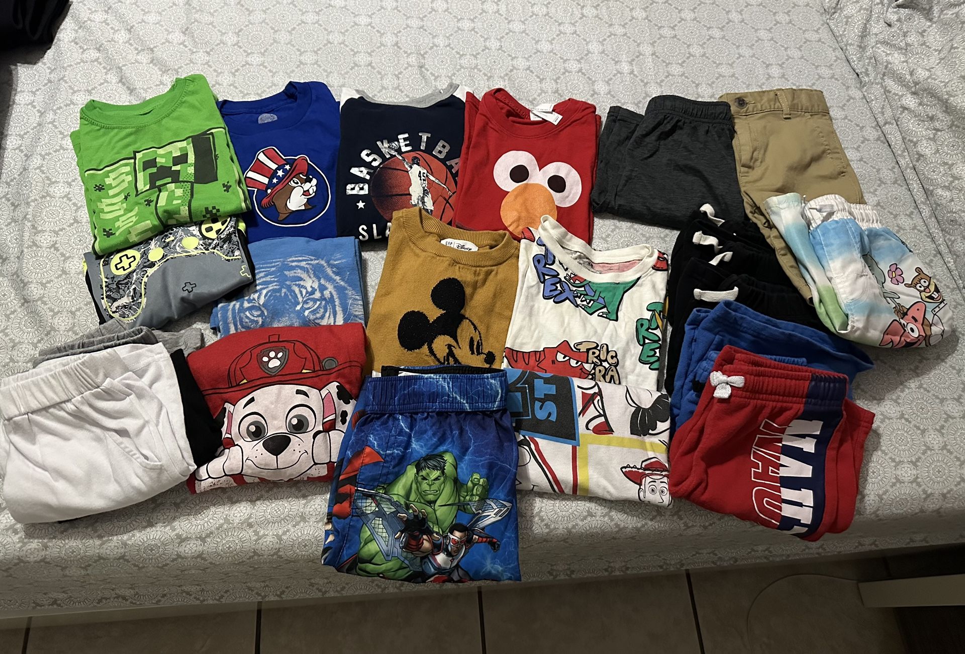 Boys Shirts and shorts Size 6/7