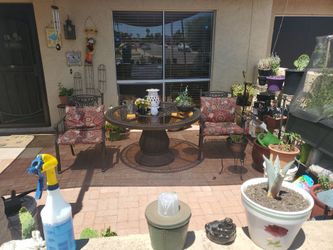 Beautiful Glass Table and 2 Chairs 