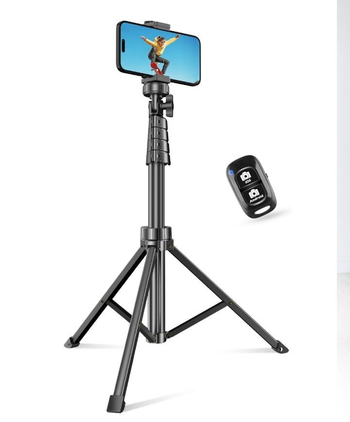 TRI POD/SELFIE STICK WITH REMOTE