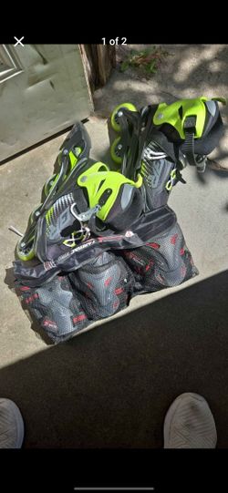 Boy's Rollerblades And Pads