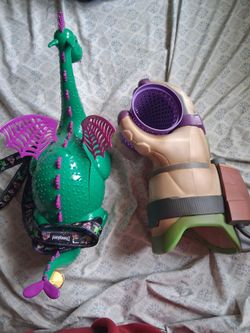 BuzzLightyear Cup-Holder & Dragon Popcorn-Bucket (READ DESCRIPTION)