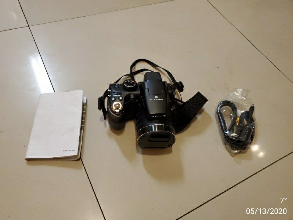 Fujifilm s4530 digital camera 14 MP