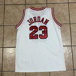Retro Bulls Jersey  Jordan