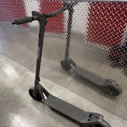 Phantom GOGO Electric Scooter