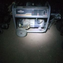 GENERATOR 120VAC/240AC  5,000 Watt 