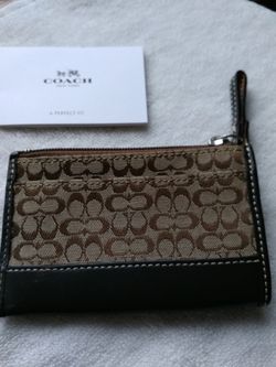 New Coach Wristlet 😘😍💜