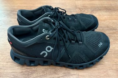 On Cloud Women’s Black Shoes.  Size 7