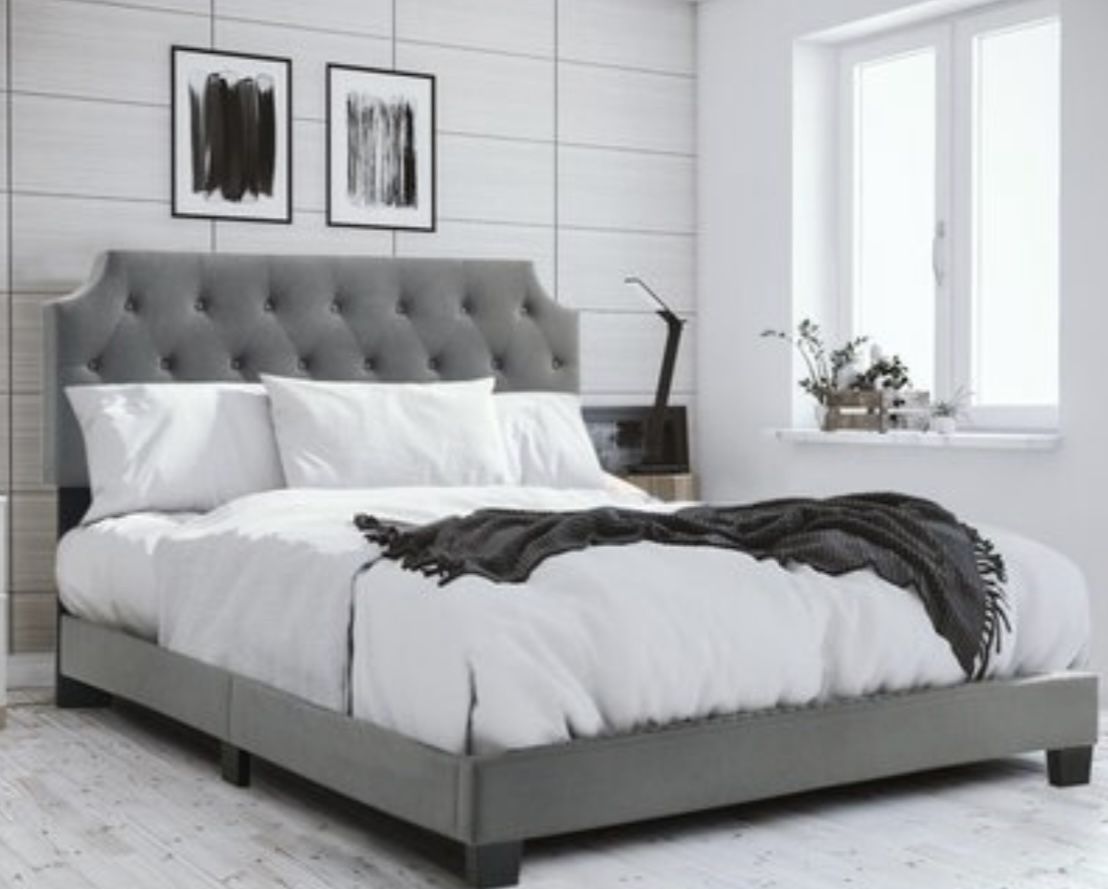 Brand New Idlewood Tufted Upholstered Low Profile Platform Bed