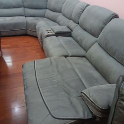 *Wow!!!*---Attractive Alejandra Gray Fabric Reclining Sectional Sofa---Now $1399!!!---Delivery And Financing🤠